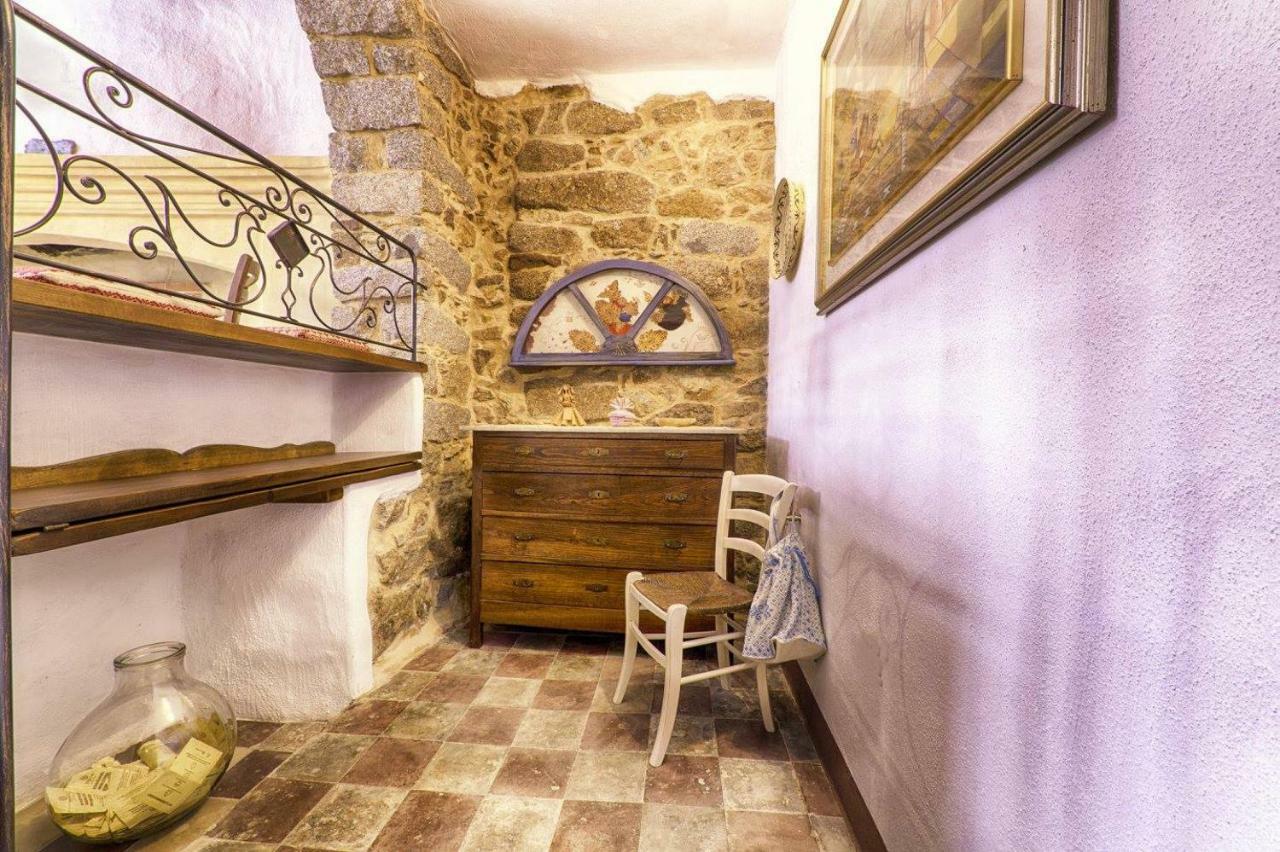 Casa Masini Bed & Breakfast Fonni Exterior foto